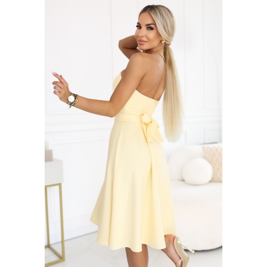 Елегантна рокля без презрамки в жълт цвят 641-3