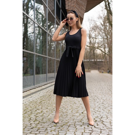 Миди рокля Meratin в черен цвят D07