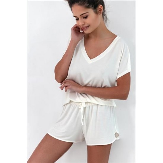 Дамска пижама с къс ръкав в цвят екрю April Дамска пижама с къс ръкав в цвят екрю April