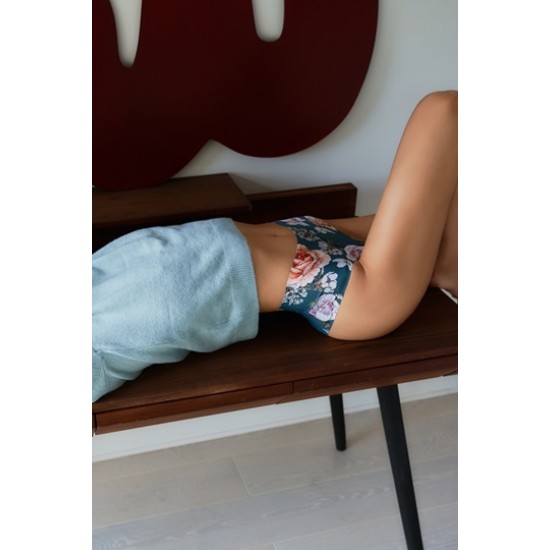 Безшевни бразилиани в зелено Tea Rose