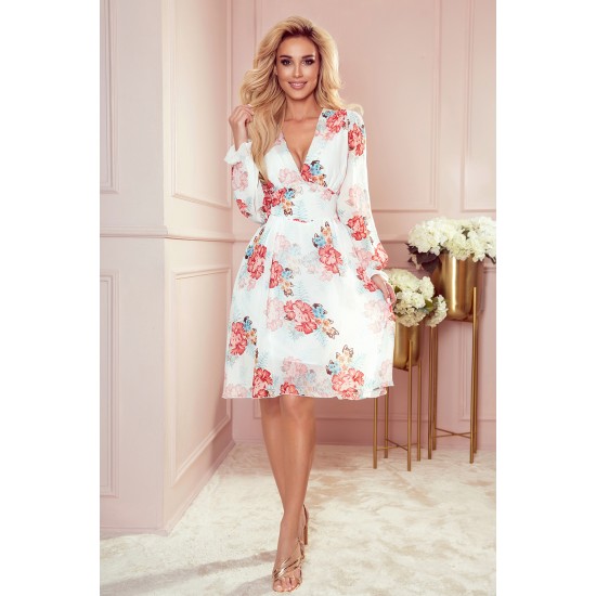 Нежна рокля с флорален принт в бял цвят 388-2