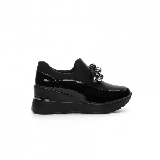 Дамски спортни обувки в черен цвят | Alba.bg Дамски спортни обувки в черен цвят | Alba.bg