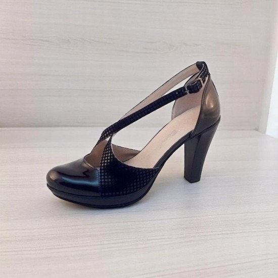 Български елегантни сандали в черно на ток  | Alba.bg