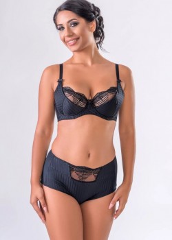 Класически черен сутиен за среден и голям бюст с дантела OB001