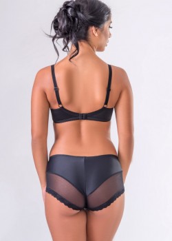 Soft сутиен в черен цвят с меки чашки за среден и голям бюст TS002 Soft сутиен в черен цвят с меки чашки за среден и голям бюст TS002