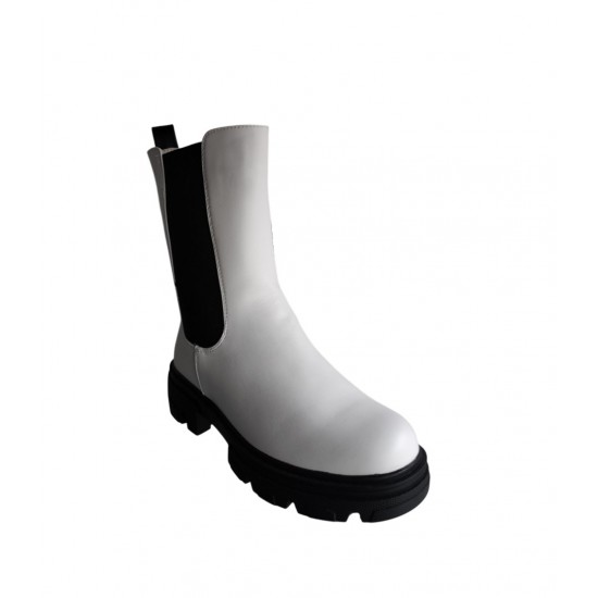 Дамски боти в бял цвят с дебела подметка и топъл хастар D77  | Alba.bg
