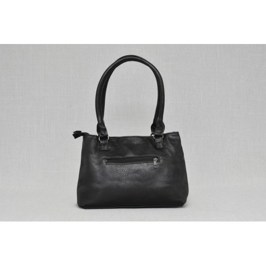 Дамска чанта от еко кожа в черен цвят  | Alba.bg