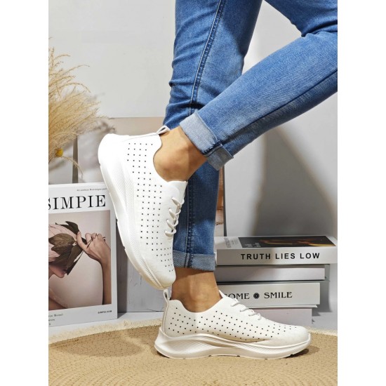 Дамски спортни обувки в бял цвят, на дупки FF344 | Alba.bg Дамски спортни обувки в бял цвят, на дупки FF344 | Alba.bg