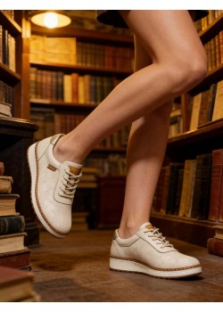 Дамски спортни обувки в бежов цвят TR551 Дамски спортни обувки в бежов цвят TR551